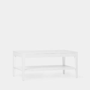 La mesa de centro elevable Mara en madera color blanco es una pieza esencial para completar cualquier salón/comedor. Es una mesa práctica y funcional que cuenta con un estante y un amplio cajón. Además