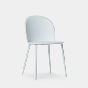 La silla de comedor Clark es una preciosa pieza con respaldo ergonómico fabricada en poliéster y disponible en 3 acabados. Su diseño de líneas sencillas y su facilidad de limpieza lo hace una opción ideal para usar tanto en interior como en exterior. Para mayor durabilidad de la silla