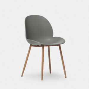La silla de comedor Ceilan con pata metálica efecto madera es uno de los diseños más originales y polivalentes de nuestro catálogo. Debido a su respaldo fabricado en polipropileno