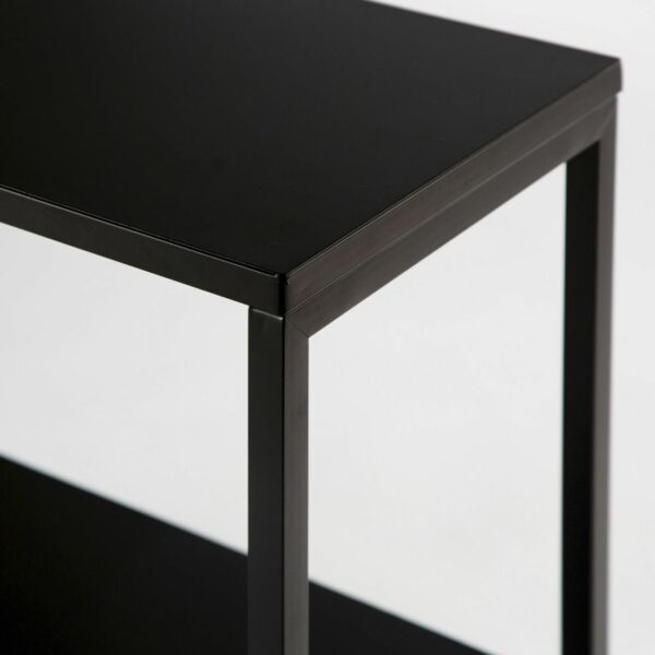 comedor e incluso recibidor. Su diseño y tamaño sencillo la hacen multifuncional. Muy minimalista