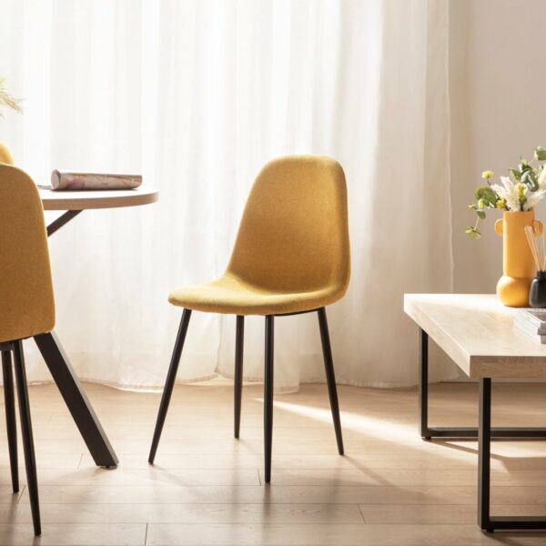 ya sea como silla de comedor o también como silla de escritorio. Sus diferentes tapizados te dan la posibilidad de combinarla con diferentes estilos.