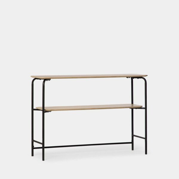 El mueble rebidor Marcel es el ejemplo perfecto del estilo industrial. Una consola minimalista que sigue las últimas tendencias cuyo metal negro en acabado mate y su sobre en acabado natural