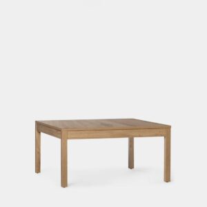 La mesa de centro en madera color natural Livorno es el complemento perfecto para tu sala de estar. Su diseño sencillo y funcional añade un toque de calidez y estilo a cualquier ambiente. Su superficie espaciosa es ideal para colocar libros