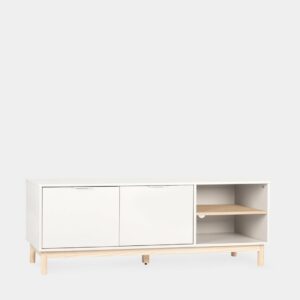 El mueble de TV lacado en color blanco Elian es la opción ideal para añadir luminosidad y elegancia a tu salón. Su acabado es fácil de limpiar y mantener