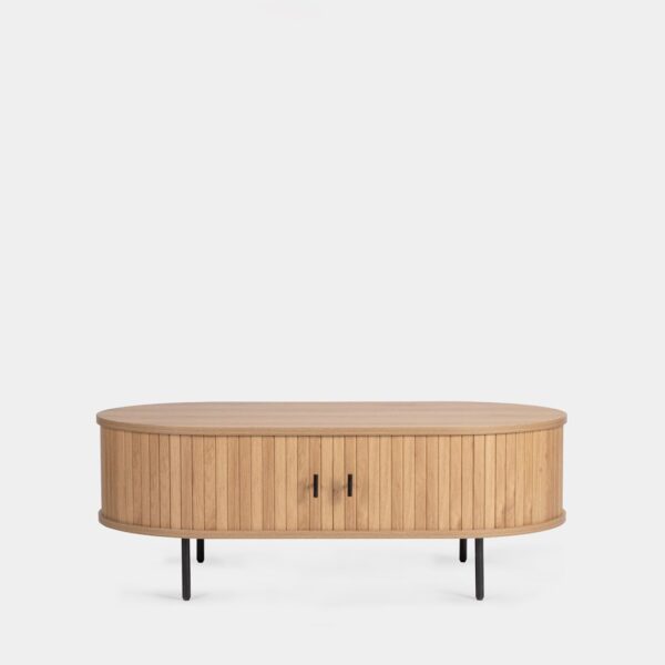 perfecto para mantener tus pertenencias organizadas y al alcance de la mano. Combínala con el resto de la colección para lograr un look completo en el que la funcionalidad y el estilo se fusionan armoniosamente.